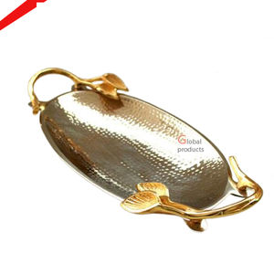 El último diseño martillado de forma ovalada Metal Golden Designer Leaf Shape Bandeja para servir para hotel - Product Image 1