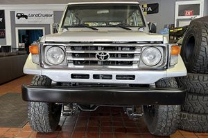 EDICIÓN CLÁSICA 1994 LANDCRUISERS FZJ73 4X4, TRANSMISIÓN MANUAL DE 5 VELOCIDADES, MOTOR DE 4.5 LITROS Y 6 CILINDROS, EN PERFECTO ESTADO DE FUNCIONAMIENTO, IMPECABLE, EXCELENTE CONDICIÓN, LO MEJOR - Product Image 5