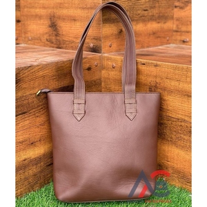 Sac à main fourre-tout en cuir véritable pour femmes de fabricant le plus vendu sac à bandoulière quotidien de grande capacité pour le bureau, les voyages et l'utilisation décontractée - Product Image 1