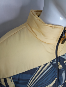 Chaqueta acolchada personalizada | Chaqueta acolchada cálida de invierno OEM con logotipo y precio de fábrica | Ropa de invierno ligera, a prueba de viento y a la moda - Product Image 3