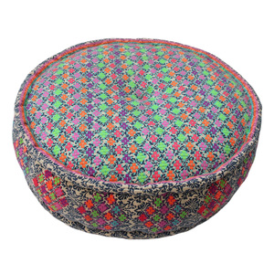 Puf Redondo Indio de Alta Calidad con Hermoso Estampado y Bordado, Puf Decorativo Moderno de Algodón, Otomana Redonda, Decoración Boho para Habitación - Product Image 3