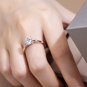 แหวนหมั้นเพชรทรงรี 3.2 กะรัต สำหรับผู้หญิง ความหรูหรา ระดับความใส VS สี EF ทอง 14K ได้รับการรับรองจาก IGI สำหรับงานแต่งงานสุดหรู - Product Image 4