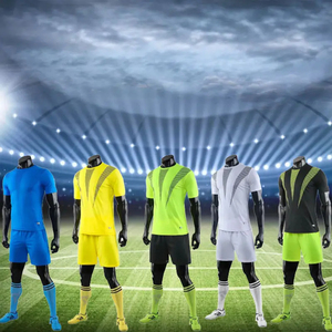 Nueva llegada al por mayor de alta calidad famosa marca adulto fútbol uniforme 100% poliéster ecológico transpirable bajo precio - Product Image 3