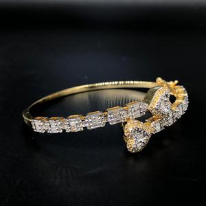 Elegante pulsera y brazalete de diamantes de oro rosa de 14 quilates con diseño de tenis de doble corazón 1,68 TCW Iced Out - Product Image 2