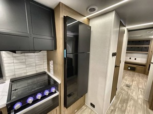 Remolque Fairly KH Usado 2025 Forest River Wildwood 31KQBTS en Venta - Product Image 3
