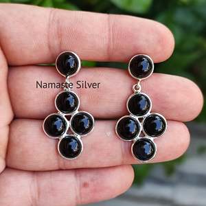 Pendientes Colgantes Hechos a Mano en Plata de Ley 925 con Piedra de Ónix Negra, Diseño Geométrico, Regalo para Ella, Pendientes de Ónix Negra - Product Image 1