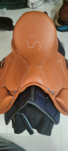 Silla de Montar Profesional de Cuero Estilo Inglés para Endurance con Arco de Madera para Equitación, Doble Banda Abdominal y Entrenador - Product Image 2