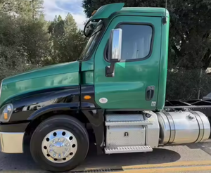 TOP SALE 2021 For-<b>Freightliner</b> Cascadia 125 Tandem Axle 10 Speed Manual Used Cab & Chassis <b>Truck</b> READY-TO- SHIP - Product Image 2