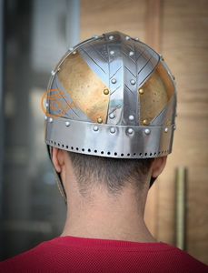 Casco de Guerrero Vikingo Hecho a Mano con Acabado en Latón y Acero, Casco de Armadura Nórdica Medieval para Exhibición, Cosplay y Coleccionistas - Product Image 5