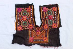 Zari Work Neck Empiècements de broderie Sindh Patch traditionnel Banjara Boho - Product Image 5