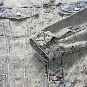 Blouson d'aviateur surdimensionné vintage délavé à bords bruts avec motif brodé sur mesure Veste en jean pour hommes - Product Image 5