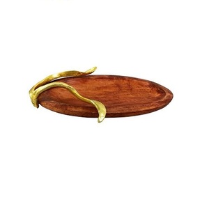 Plateau de service en bois et métal au design exclusif et au style unique, fait main, pour mariage, fête, décoration de table, restauration - Product Image 4