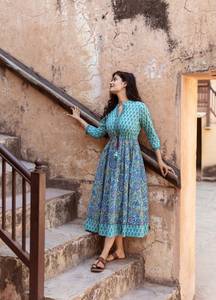 Robe Skye imprimée à la main, bohème, en pur coton, décontractée, occasionnelle, été, bleu vert - Product Image 2