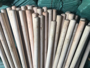 Balais en bois naturel Kego, ponçage, durable, utilisation en extérieur, prix d'usine, fabriqué au Vietnam - Product Image 3