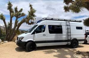 Vente flash : camping-cars de luxe tout-terrain. - Product Image 2