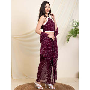 Conjunto Bohemio para Mujer, Top Halter con Cuello Halter y Pantalones Dhoti con Dupatta, Tela de Chifón Bordada, Color Vino - Product Image 5