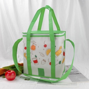 Sac isotherme décontracté imperméable en tissu non tissé RPET 90 g/m² avec logo personnalisé - Product Image 4