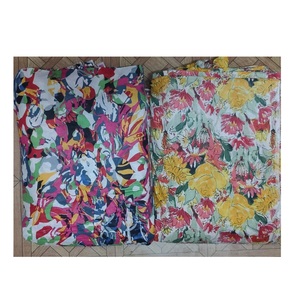 Tela de algodón Seersucker transpirable de alta calidad para ropa de clima cálido con servicio personalizado para exportación - Product Image 1