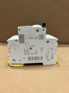 Schneider Acti 9 iC60N - Interruptor automático en miniatura - 3P - 25A - Curva C A9F74325 - Product Image 2