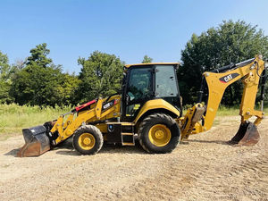 Chargeuse-pelleteuse d'origine Cat 420F avec chargeur avant et arrière, jaune, 4x4, fabrication américaine, prête à être expédiée. - Product Image 4