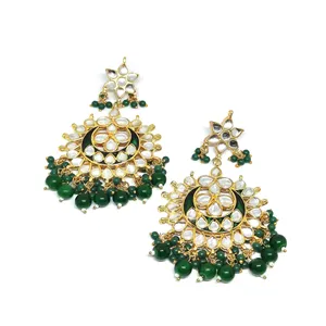 Pendientes Chandbali Verdes con Baño de Oro y Diseño Floral Meenakari, Joyería de Boda para Mujer - Product Image 1