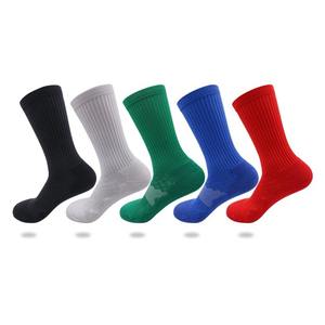 Chaussettes de sport unisexes respirantes au genou pour l'hiver OEM en laine et coton de qualité supérieure, confortables à porter avec logo personnalisé - Product Image 6