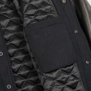 Chaqueta Universitaria Letterman para Hombre, Logotipo Personalizado, Talla Grande, Cuerpo de Lana, Mangas de Cuero Original, Parche de Lana, Bordado Chenille - Product Image 3