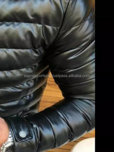 Veste bouffante noire pour hommes personnalisée de haute qualité pour l'hiver par temps froid Manteau bouffant à bulles brillantes avec étiquette personnalisée - Product Image 3