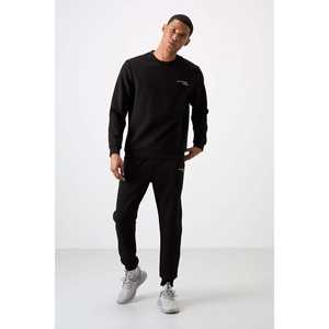 Conjunto Deportivo Bordado para Hombre, Corte Cómodo, Color Negro Mate, Algodón Grueso y Suave con Textura, 85254 - Product Image 5