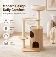 Arbre à chat peu encombrant avec griffoir, plateforme de repos en MDF et feutre, et maisonnette fermée pour chatons