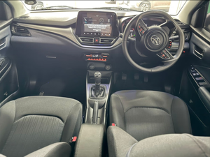 Voiture d'occasion de qualité à prix abordable, Toyota Starlet 1.5 XR 2025, conduite à droite - Product Image 2