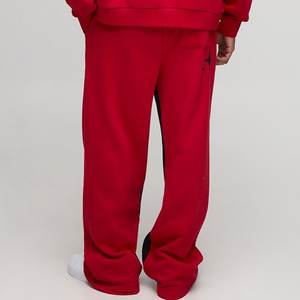 Venta al por mayor de moda logotipo rojo personalizado impreso para hombres chándales Streetwear chándales de alta exigencia para el invierno transpirable personalizado - Product Image 6