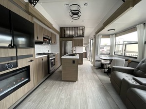 Caravanes de voyage d'occasion 2026 F-o-r-e-s-t R-i-v-e-r S-a-l-e-m V-i-l-l-a G-r-a-n-d 4-2-D-L - Product Image 3