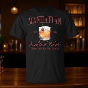 T-shirt Manhattan Cocktail Club Whiskey Drinker con design promozionale per il consumatore di bevande definitivo - Product Image 3