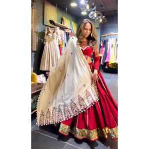Collection Boutique Moderne Lehenga Choli en Soie de Rayonne Nouvelle Série Doré Pata Argent Pati Séchage Rapide Toutes Saisons pour les Fêtes - Product Image 1
