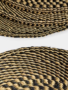 แผ่นรองหญ้าทะเลสีดำเป็นมิตรต่อสิ่งแวดล้อมแผ่นรองจานทำจากเวียดนามขายส่ง - Product Image 4