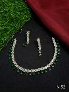 ENSEMBLE DE COLLIER DE MARIÉE EN DIAMANT AMÉRICAIN ET BOUCLES D'OREILLES CLASSIQUES ET DE HAUTE QUALITÉ ENSEMBLE DE BIJOUX DE MARIAGE POUR FEMMES DE STYLE CLASSIQUE - Product Image 3