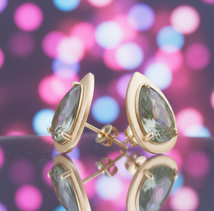 Clous d'oreille en labradorite en forme de poire |   Argent sterling 925 plaqué or 18 carats |   Boucle d'oreille petite et fine pour tous les jours, 2 pouces, 6 grammes - Product Image 4