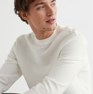 Sudadera de invierno sólida de algodón 100% personalizada con estampado OEM jersey con capucha para hombres con serigrafía - Product Image 1