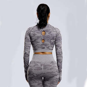 Ensemble de sport sans couture pour femmes, haut court à manches longues, leggings de yoga à taille haute élastique - Product Image 4