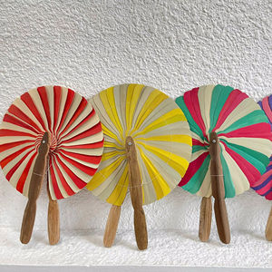 Abanico de Hoja de Palma, Rústico, Hecho a Mano, Hojas de Palma Secas, Ligero, Accesorio Decorativo de Mano para una Elegante Decoración de Bodas, Vietnam - Product Image 1