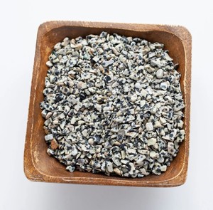Gran oferta, chips de cristal de cuarzo de jaspe dálmata de calidad superior, piedra preciosa de amor tallada a mano para meditación, curación Feng Shui - Product Image 1
