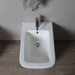 Conjunto de Accesorios de Baño de Cerámica de Alta Calidad para Instalar en el Suelo, Marca Riga - Product Image 5