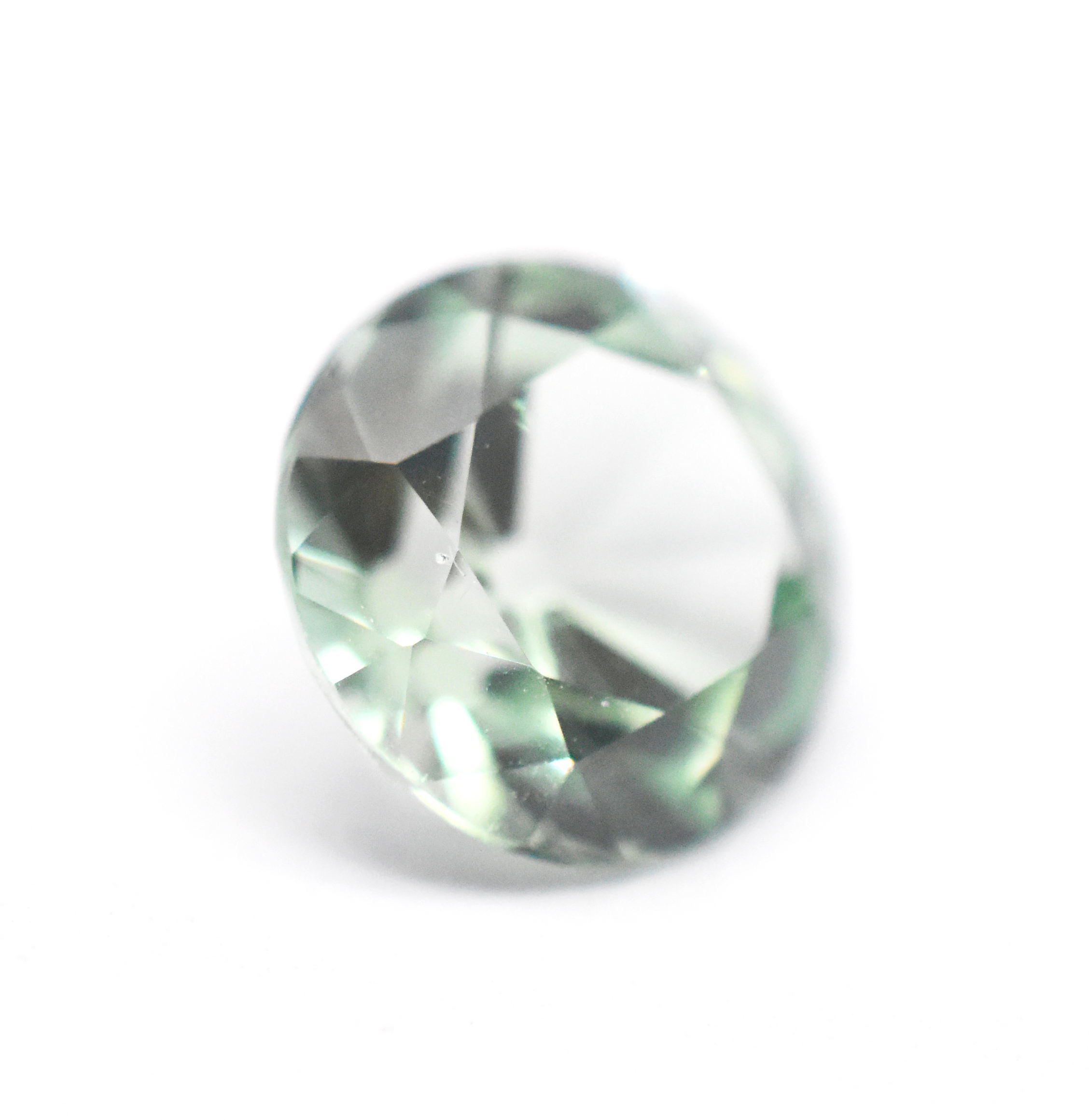 สีเขียว