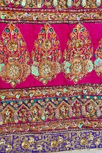 ผ้าไหมทำมือพิมพ์ลายดิจิทัลลายดอกไม้แบบชาติพันธุ์ ตกแต่งกระจก  ผ้าไหมสีตัดกันสำหรับผู้หญิง งานแฮนด์เมด - Product Image 2