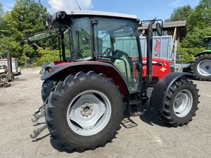 Tractores Agrícolas con Ruedas Massey Ferguson Serie MF 4700 MF 4707 Dyna-2 MASSEY FERGUSON 4707 de 40 HP a 99 HP - Product Image 4