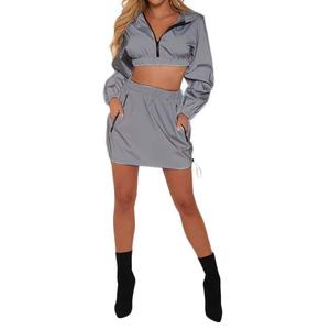 เสื้อฮู้ดแขนยาวเซ็กซี่สำหรับผู้หญิง, ชุดสองชิ้นเสื้อครอปท็อปพร้อมกระโปรงลายสไตล์ Prince Industry - Product Image 1