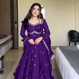 Colección de Trajes Anarkali de Diseño Royal Look - Product Image 1