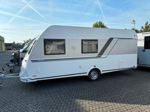 Remolque Pequeño de Lujo Tipo Lágrima Camper RV para Camping Familiar Todoterreno con Piso Acrílico, 26 Pies de Largo para 4-6 Personas - Product Image 3