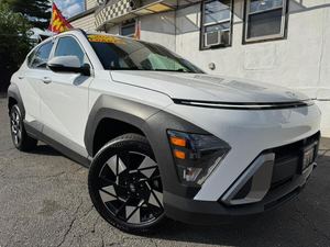 Kona Limited Turbo AWD 2024, sièges en cuir, jantes R21, faible kilométrage, prix en stock, prêt à être expédié - Product Image 3